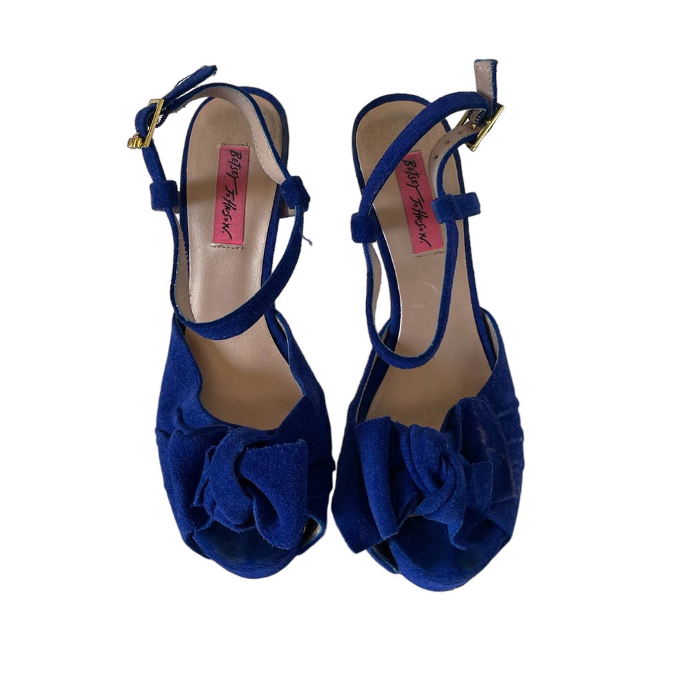 Betsey Johnson Haylie Blue Suede Platform Sandals with Bow • Size 7.5 🔴